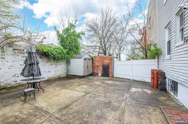 125 Kearney Ave, Jersey City NJ 07305-1632 exterior