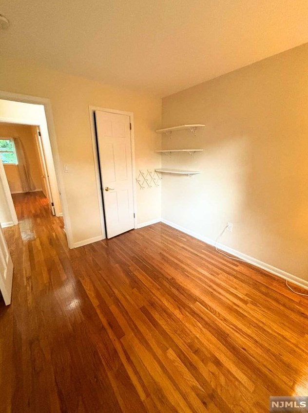 131 Prospect Ter, Teaneck NJ 07666-5823 exterior