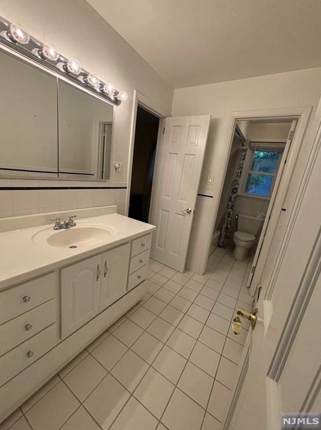 131 Prospect Ter, Teaneck NJ 07666-5823 exterior