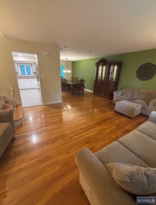 131 Prospect Ter, Teaneck NJ 07666-5823 exterior