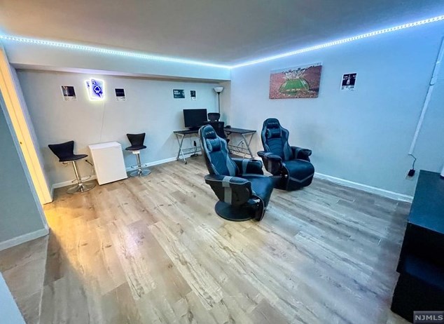 14 Maple St, Outwater NJ 07026-3322 exterior