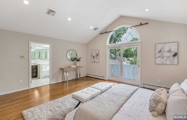 317 Pleasant Ave, Ridgewood NJ  07450-2836 exterior