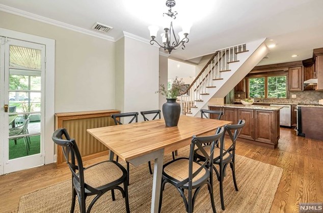 317 Pleasant Ave, Ridgewood NJ  07450-2836 exterior