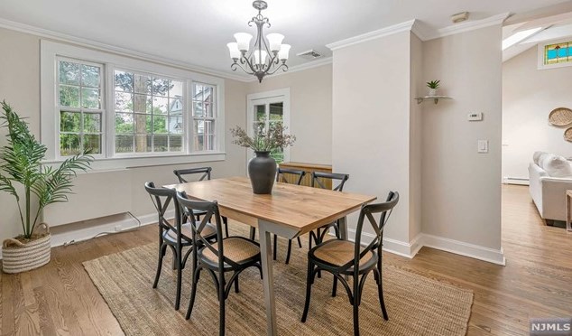 317 Pleasant Ave, Ridgewood NJ  07450-2836 exterior