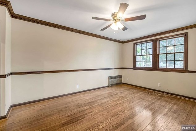 317 Pleasant Ave, Ridgewood NJ  07450-2836 exterior