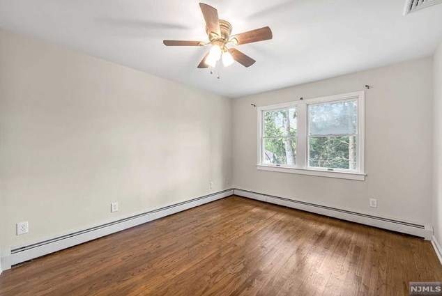 317 Pleasant Ave, Ridgewood NJ  07450-2836 exterior