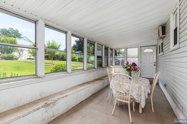 706 8th St, Lyndhurst NJ  07071-3108 exterior