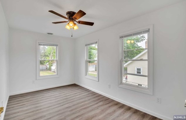 314 Almond St, Vineland NJ 08360-5218 exterior