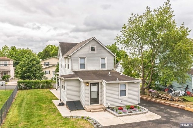 314 Almond St, Vineland NJ 08360-5218 exterior