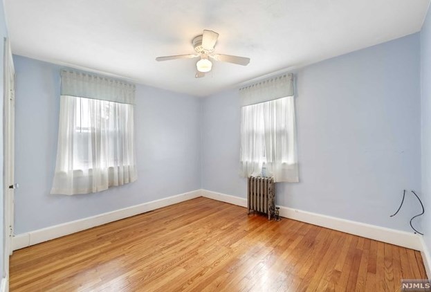 614 Maple Ave, Teaneck NJ 07666-1833 exterior