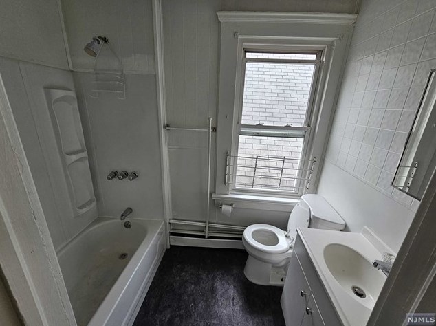 26 York St, Paterson NJ  07524-1916 exterior