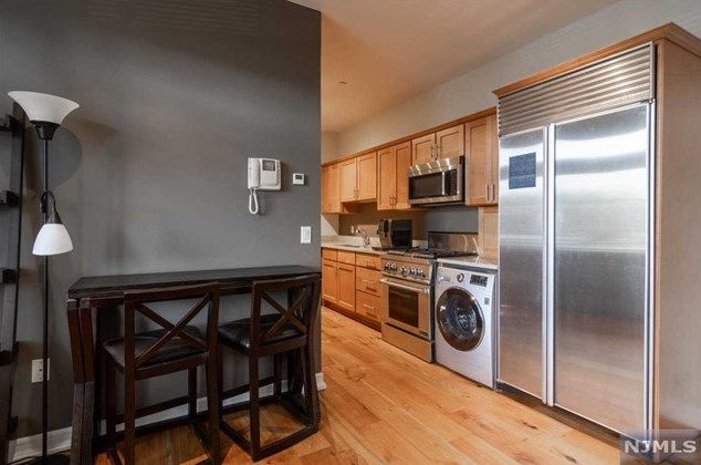 276 Chestnut St, Nutley NJ 07110-2432 exterior