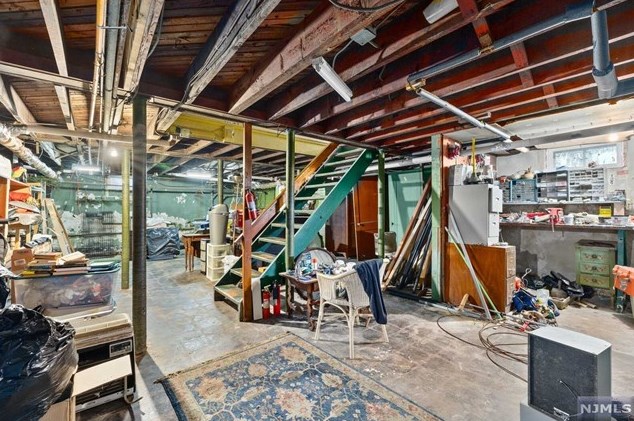 135 Maple St, Rutherford NJ  07070-1718 exterior