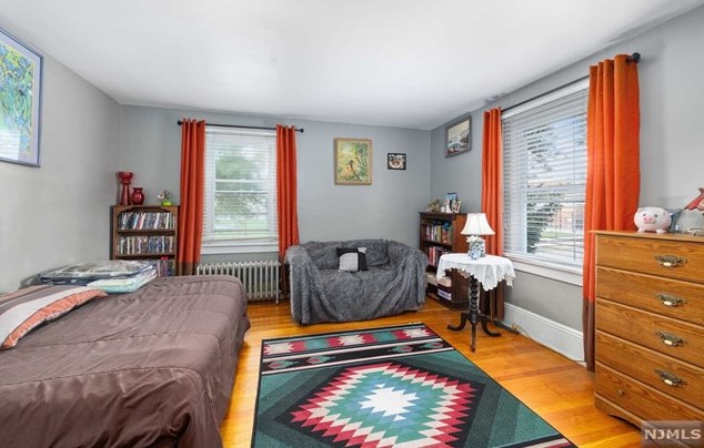 135 Maple St, Rutherford NJ  07070-1718 exterior