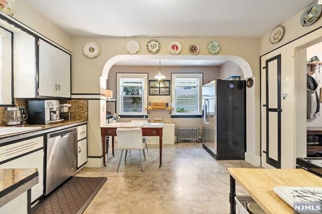 135 Maple St, Rutherford NJ  07070-1718 exterior