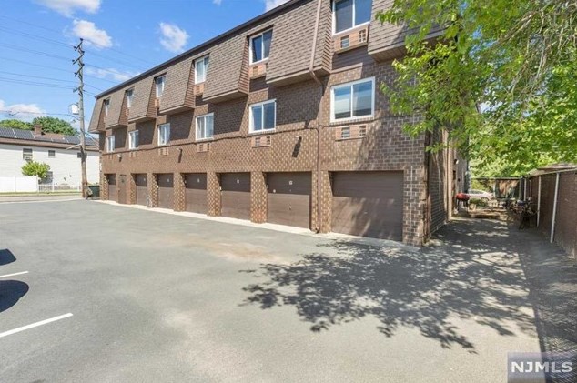 9 Vreeland Ave, Hackensack NJ  07601-6500 exterior