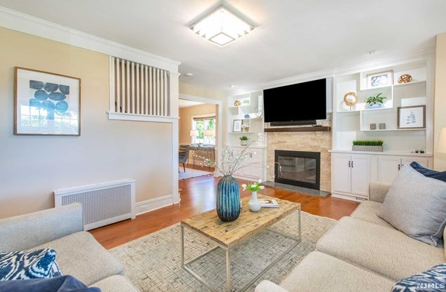 227 Berkshire Rd, Hasbrouck Heights NJ 07604-2503 exterior