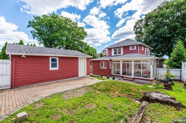 227 Berkshire Rd, Hasbrouck Heights NJ 07604-2503 exterior