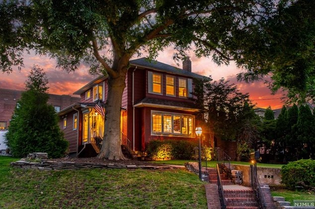227 Berkshire Rd, Hasbrouck Heights NJ 07604-2503 exterior