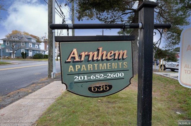 636 Godwin Ave, Midland Pk NJ 07432-1464 exterior