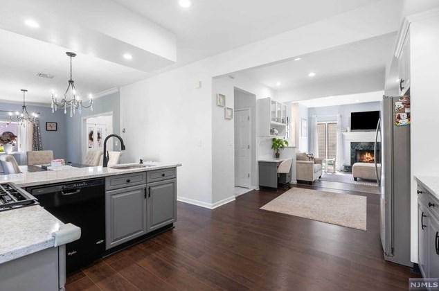 270 Baldwin Ave, Hasbrouck Heights NJ 07604-2301 exterior