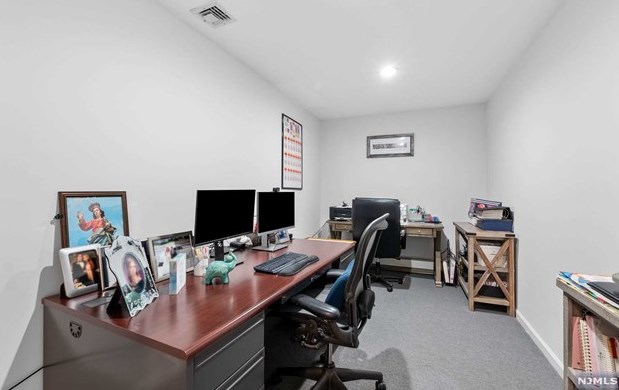 270 Baldwin Ave, Hasbrouck Heights NJ 07604-2301 exterior