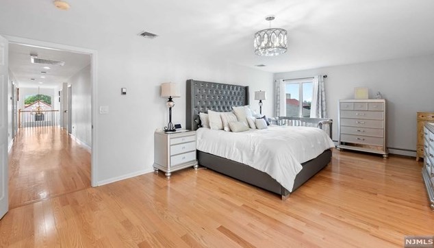 270 Baldwin Ave, Hasbrouck Heights NJ 07604-2301 exterior