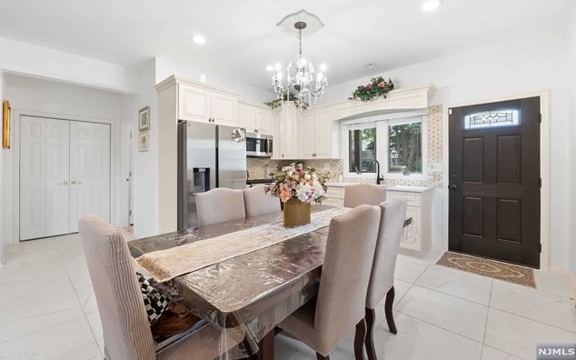 270 Baldwin Ave, Hasbrouck Heights NJ 07604-2301 exterior