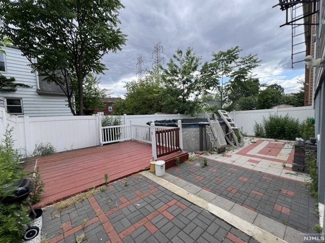 75 Emmet St, Belleville NJ  07109-2366 exterior