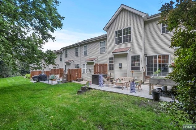 615 Wendover Ct, Dover NJ  07869-1647 exterior