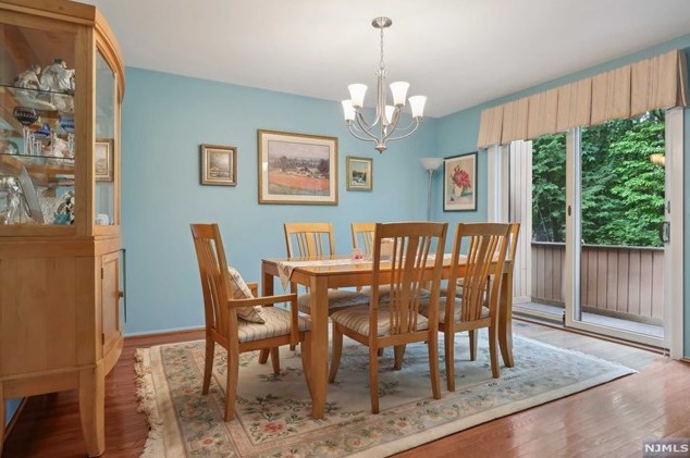 21 Indian Fld Ct, Mahwah NJ 07430-2243 exterior