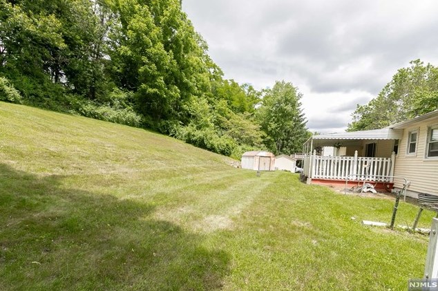 10 Brookside Ave, Hackettstown NJ 07840-4104 exterior