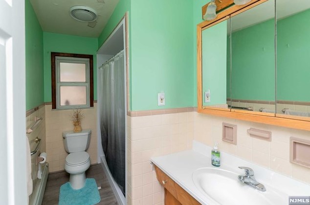 10 Brookside Ave, Hackettstown NJ 07840-4104 exterior