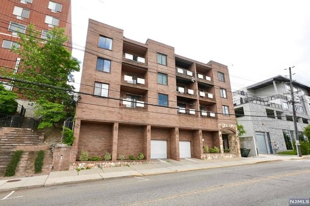 1906 Paterson Plank Rd, North Bergen NJ  07047-1902 exterior
