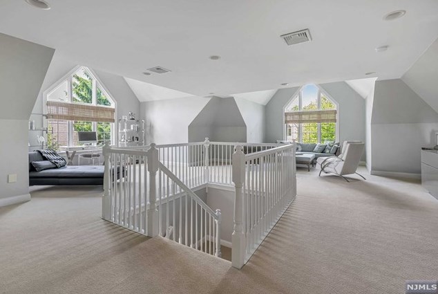 314 Forester Way, Park Ridge NJ 07656-2611 exterior