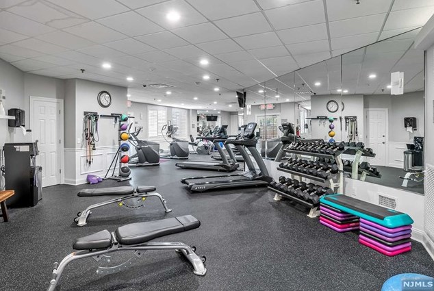 314 Forester Way, Park Ridge NJ 07656-2611 exterior