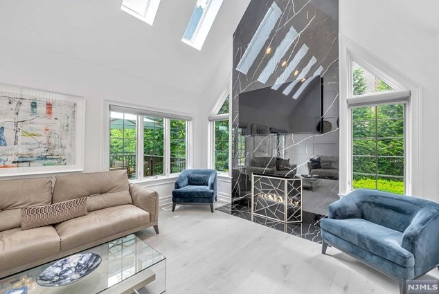 314 Forester Way, Park Ridge NJ 07656-2611 exterior