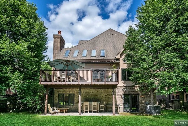 314 Forester Way, Park Ridge NJ 07656-2611 exterior