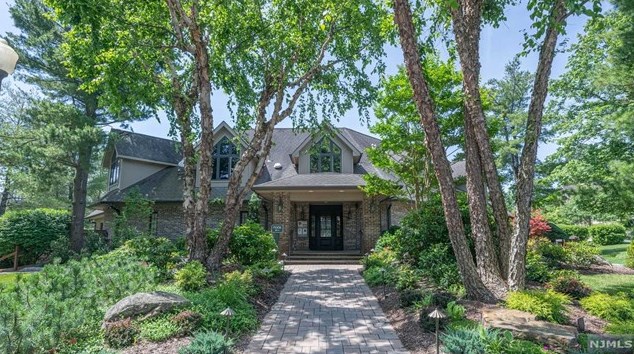 314 Forester Way, Park Ridge NJ 07656-2611 exterior