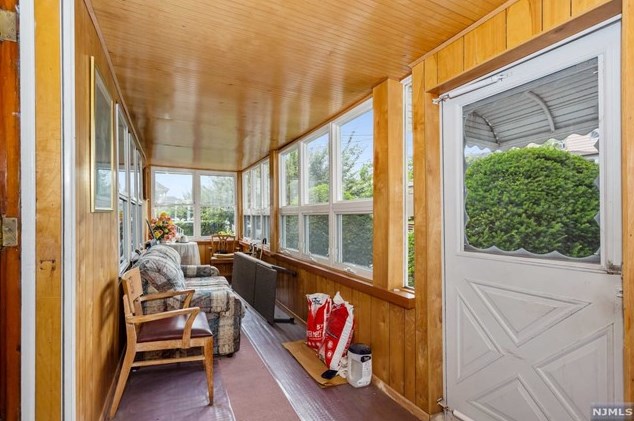 46 Strong St, Wallington, NJ 07057