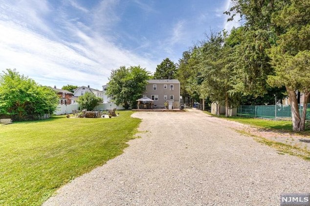 82 Race St, Nutley NJ  07110-2628 exterior