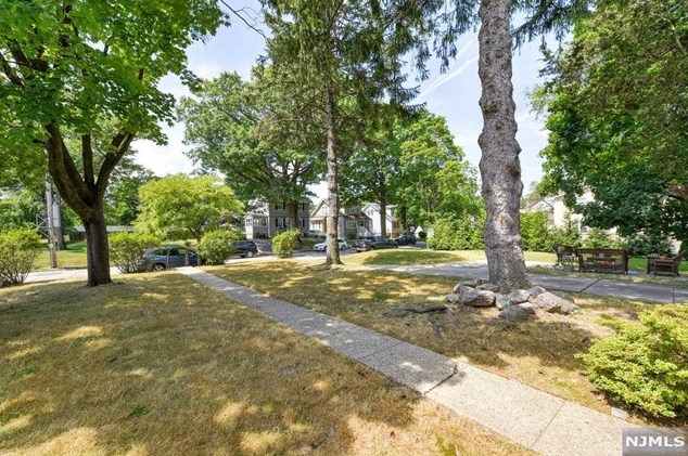 82 Race St, Nutley NJ  07110-2628 exterior