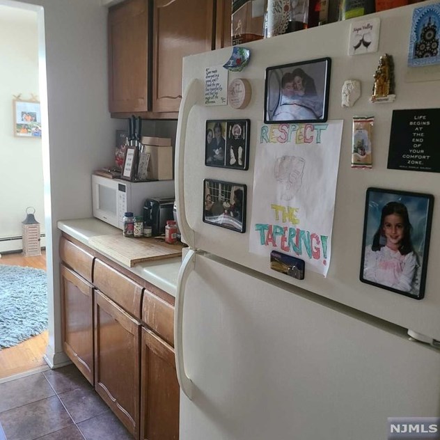 565 Grove St, Clifton NJ  07013-3142 exterior