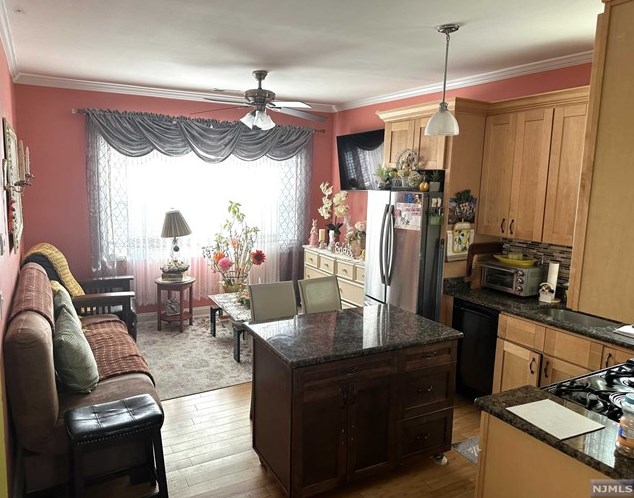 67 Koster St, Wallington NJ  07057-1319 exterior