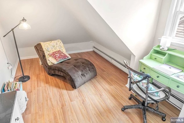 55 Chestnut St, Dumont NJ  07628-3214 exterior