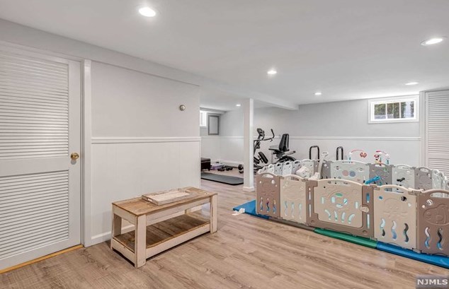 55 Chestnut St, Dumont NJ  07628-3214 exterior