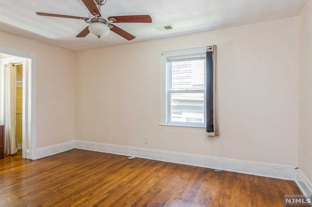 27 Oakdale Ave, Millburn NJ  07041-1912 exterior