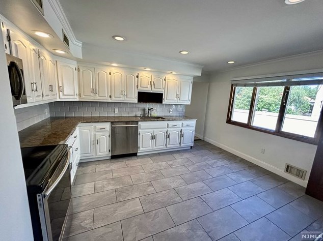 772 Morton St, East Rutherford NJ 07073-1609 exterior