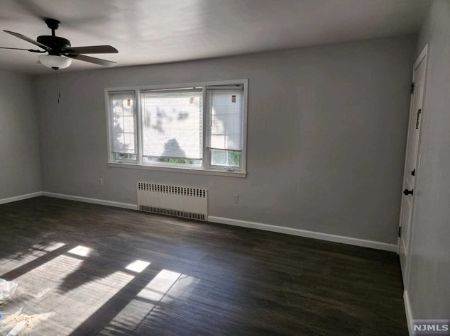 341 Prospect Ave, Bergenfield NJ  07621-2625 exterior