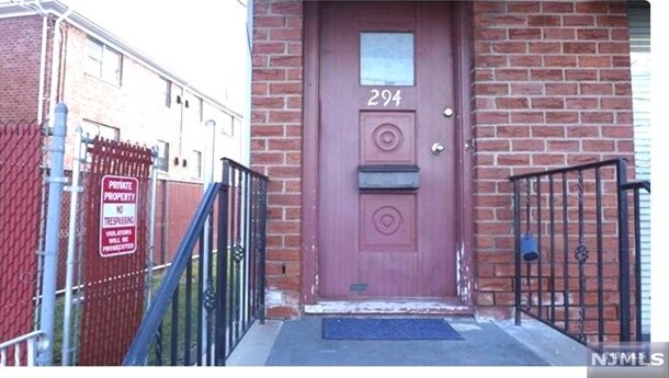294 Liberty St, Little Ferry NJ  07643-1374 exterior